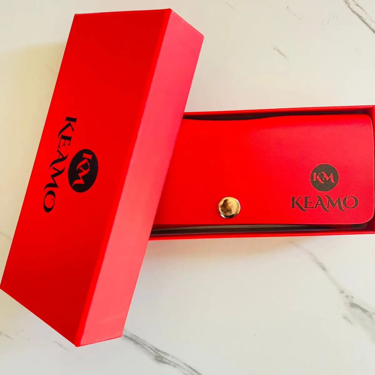 Keamo Black Sunglasses with Case