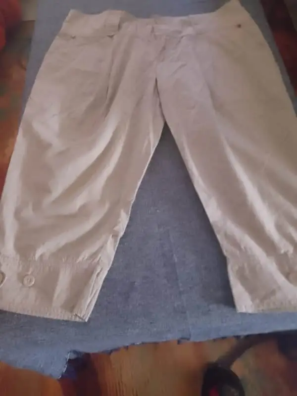 Classic Early 2000s Utility Capris