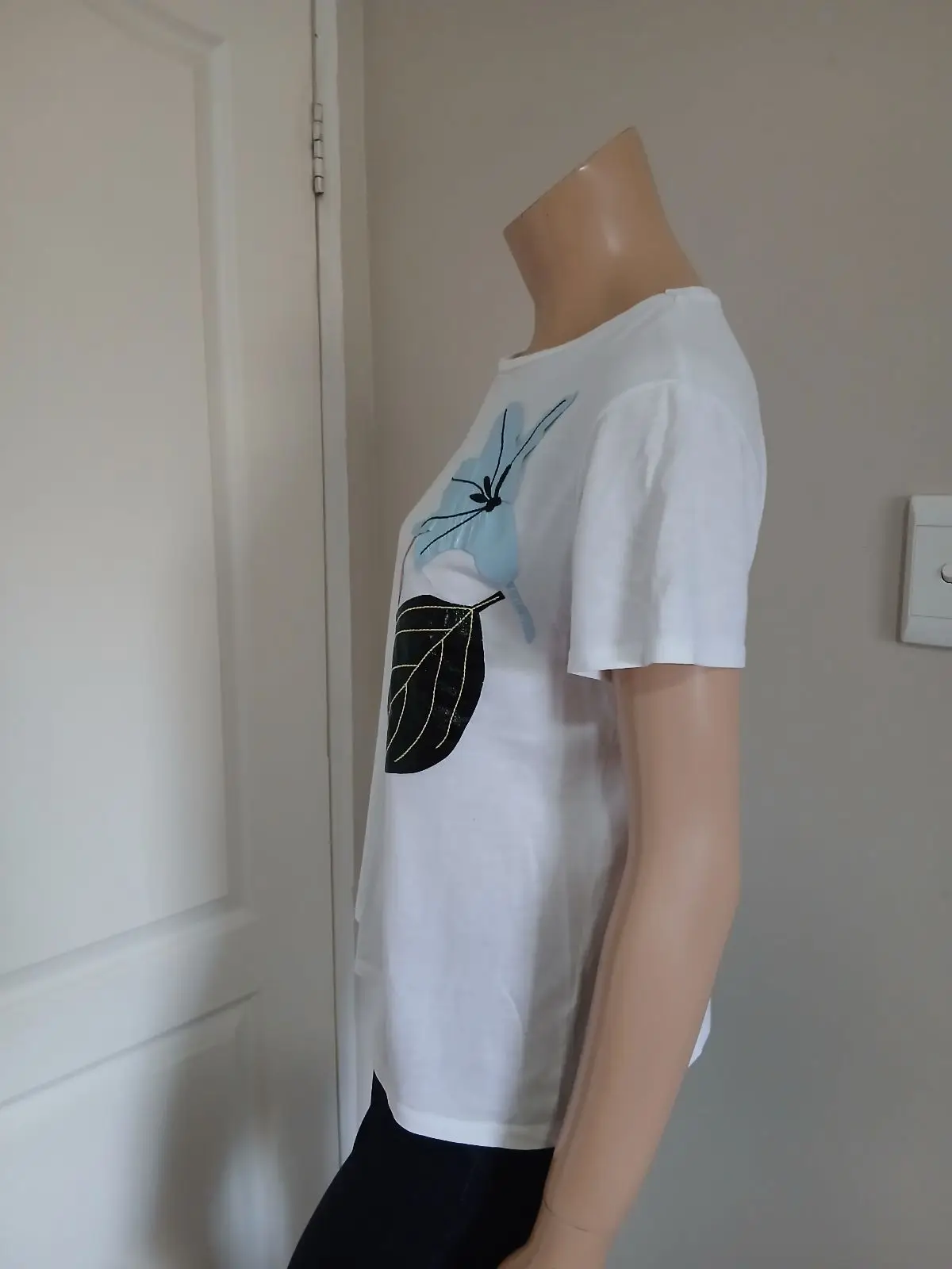 Zara White T-Shirt With Appliqué Motifs