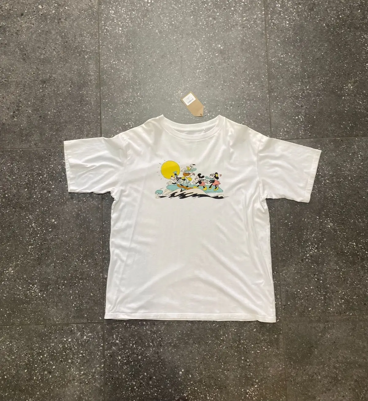 Uniqlo Disney Surfing Graphic T-Shirt White Large