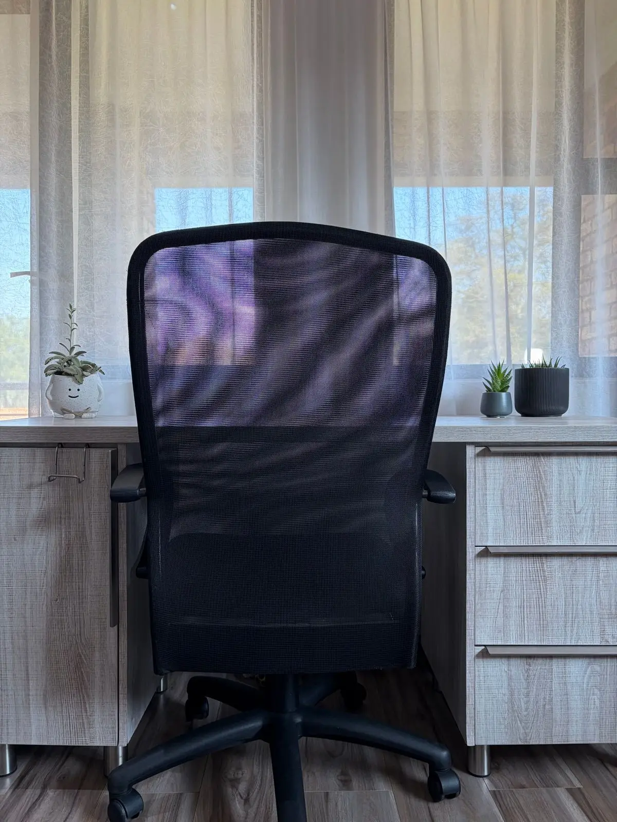 Black Mesh Office Chair