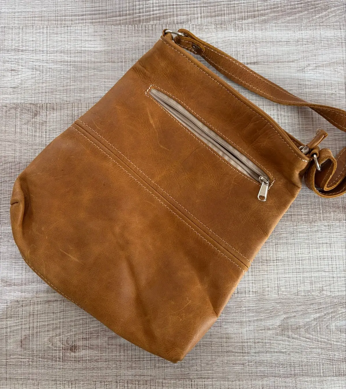 Boom & Rally Tan Leather Shoulder Bag