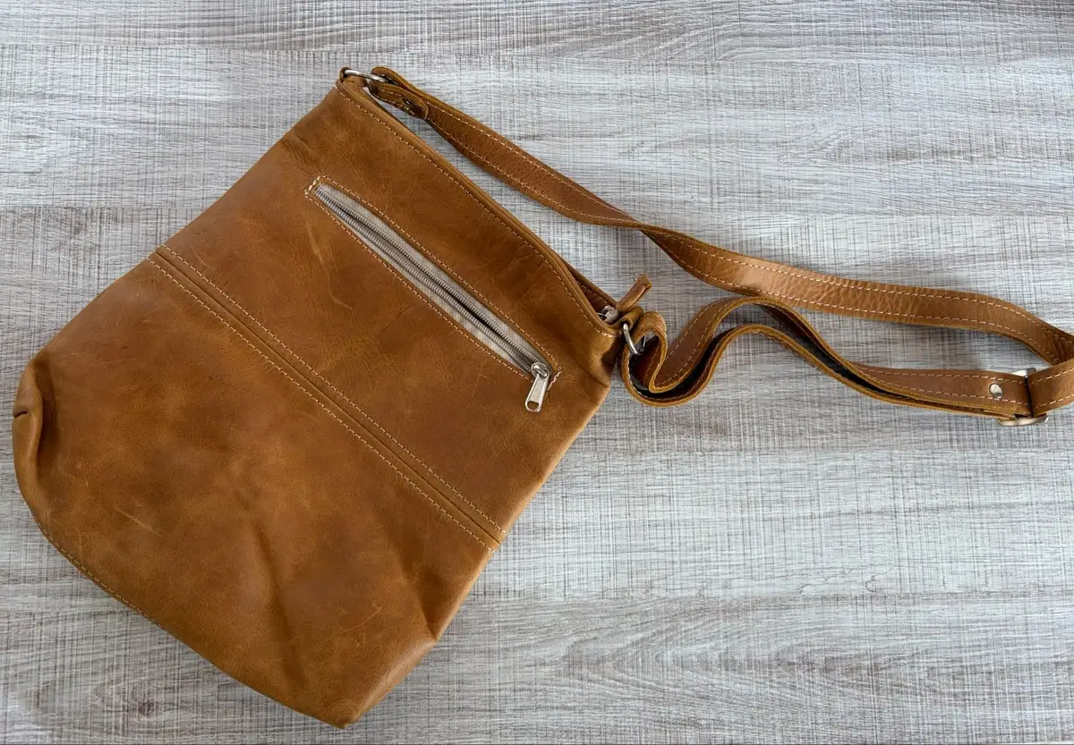 Boom & Rally Tan Leather Shoulder Bag