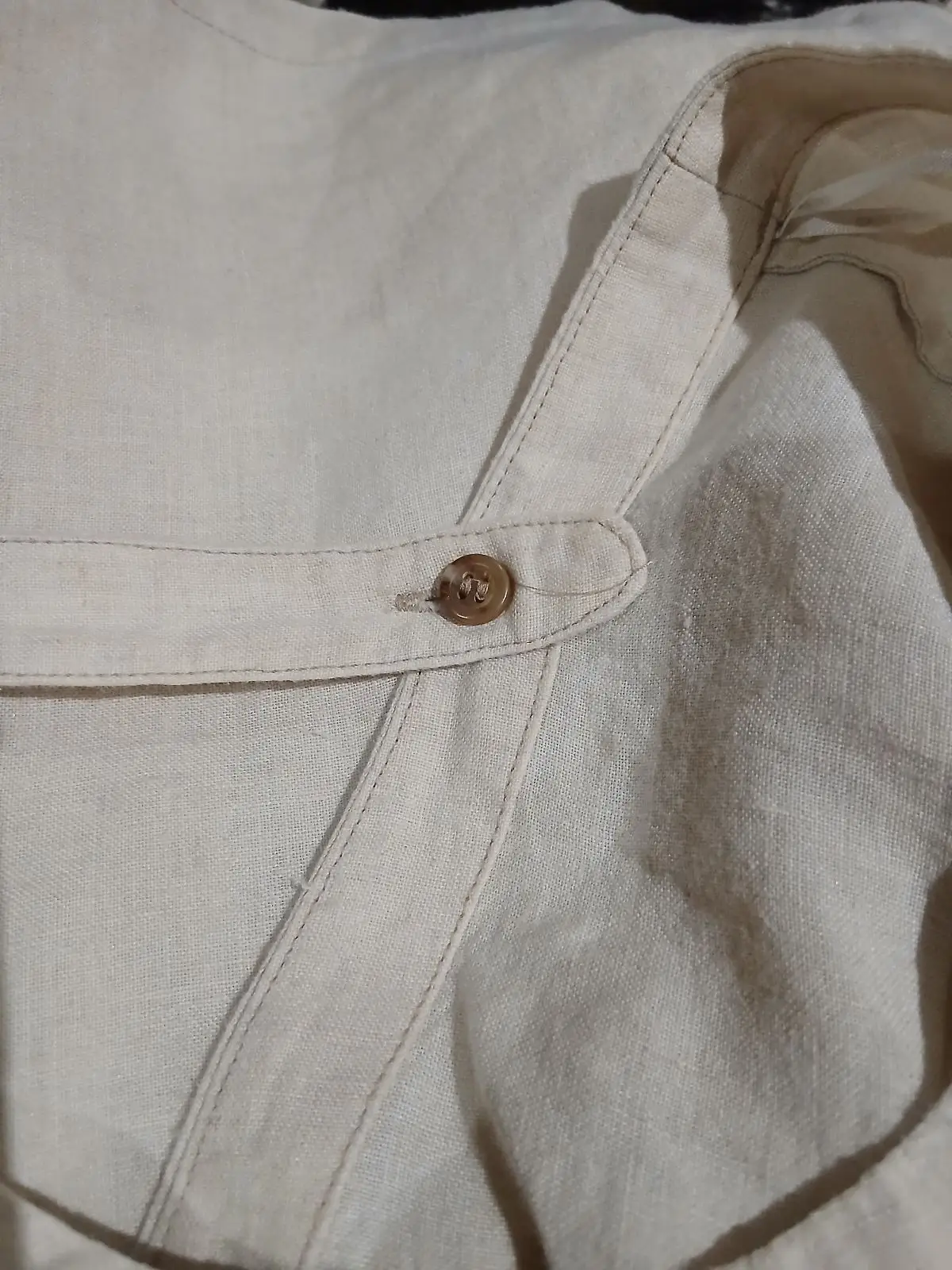 Country Road Cream Linen Top with Ruffled Sleeves