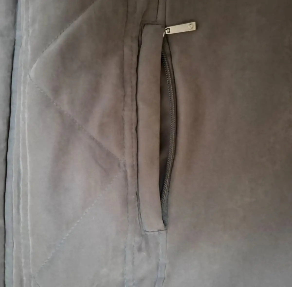 VINTAGE PAOLA! EUROPEAN BOUTIQUE QUILTED JACKET - MINK / TAUPE