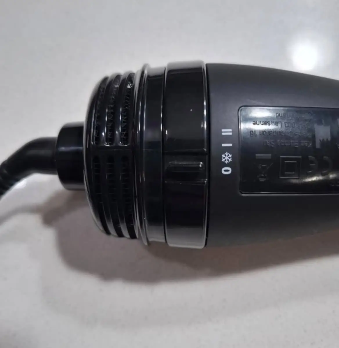 REVLON ONE-STEP HAIR DRYER AND VOLUMIZER