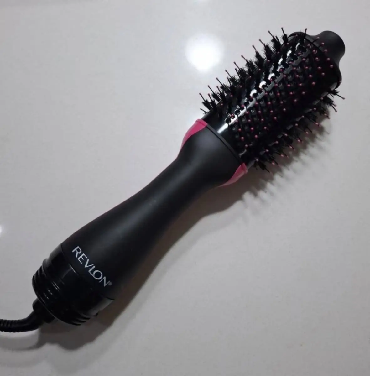REVLON ONE-STEP HAIR DRYER AND VOLUMIZER