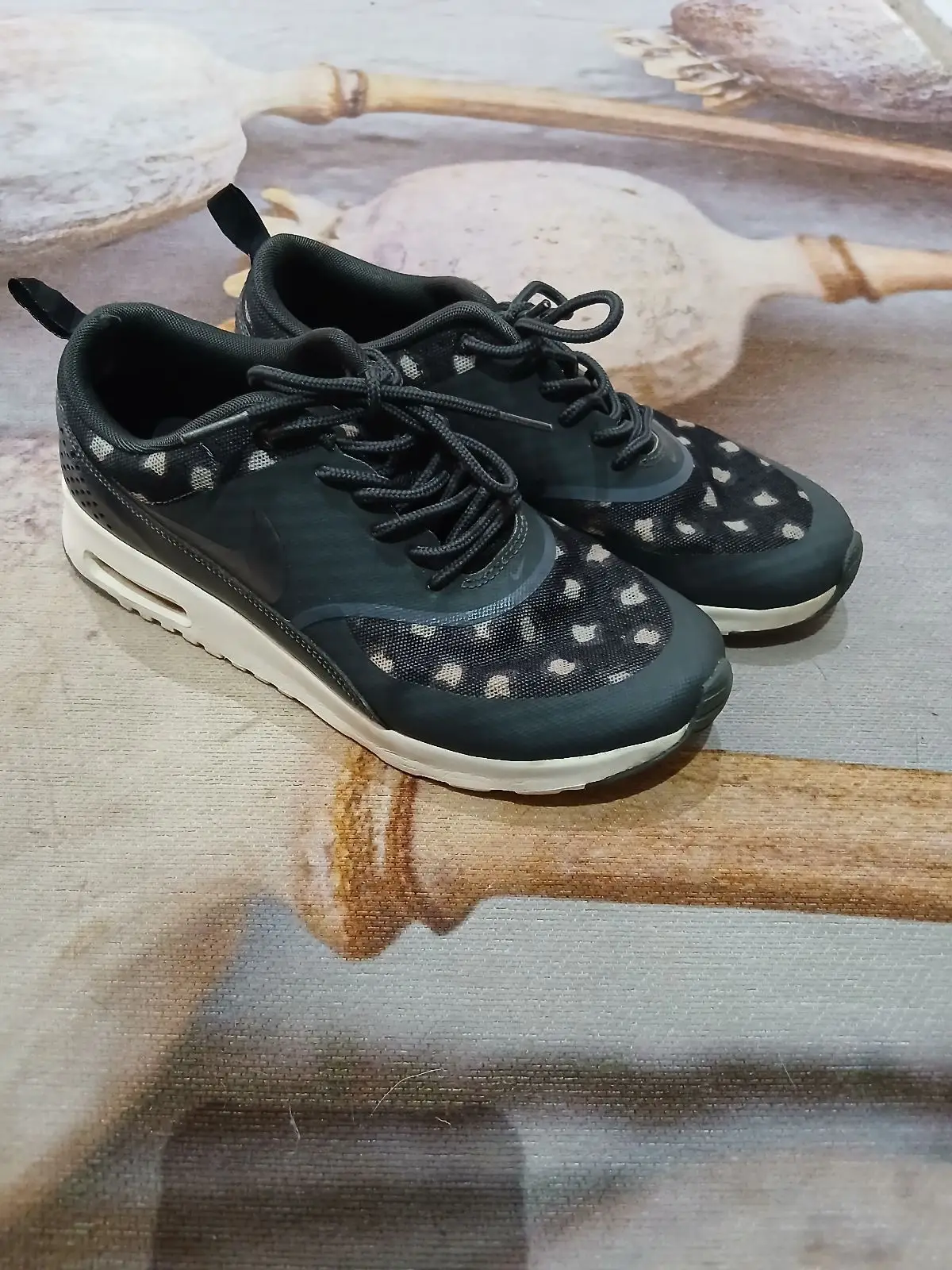 Nike Air Max Dotted Sneakers