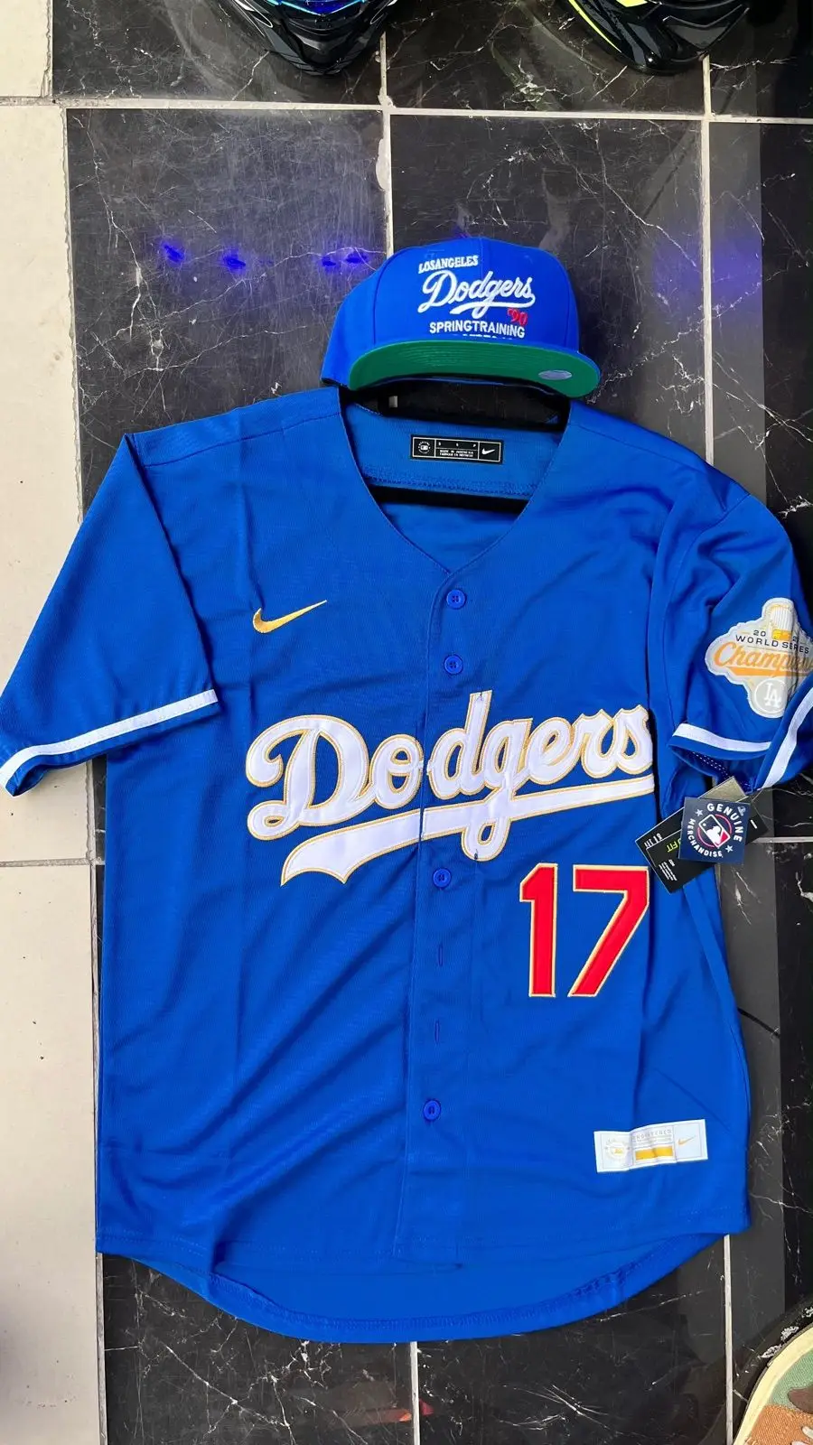 Nike Los Angeles Dodgers 17 Jersey