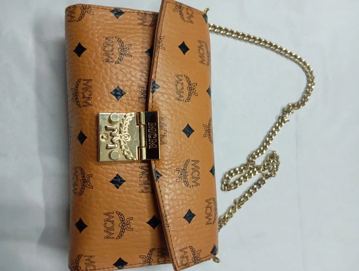 Preloved women's bag.