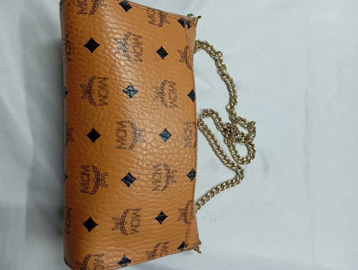 Preloved women's bag.