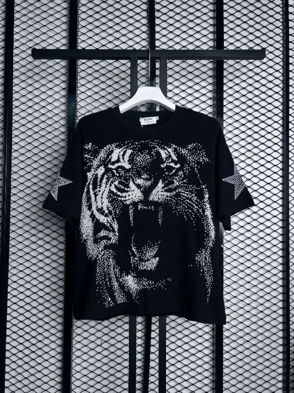Black Tiger Graphic T-Shirt