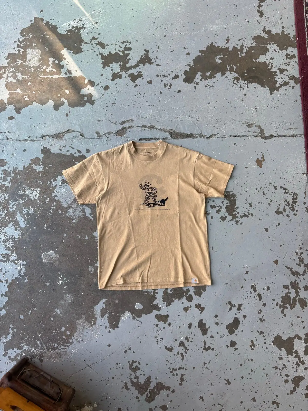 Carhartt Graphic T-Shirt Beige Small
