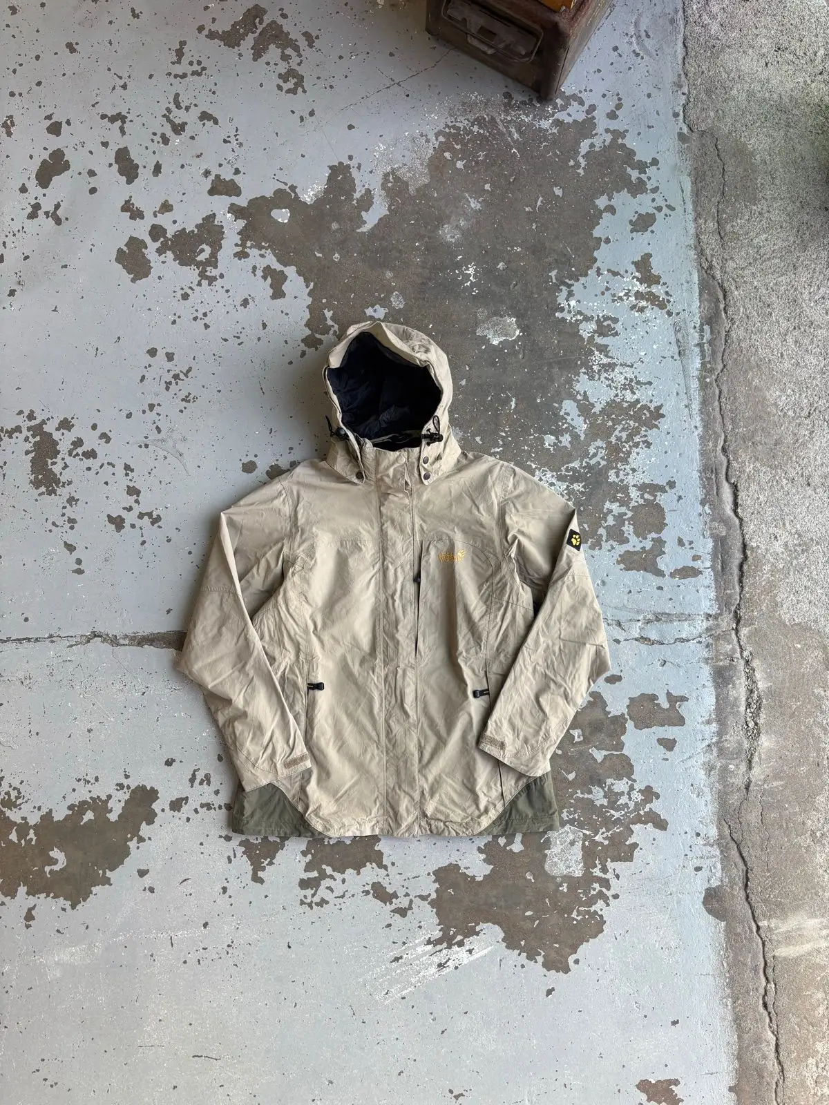 Jack Wolfskin Beige Hooded Jacket