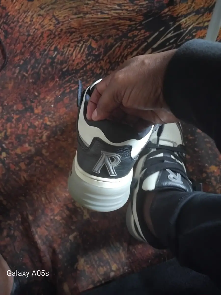 Represent Sneaker