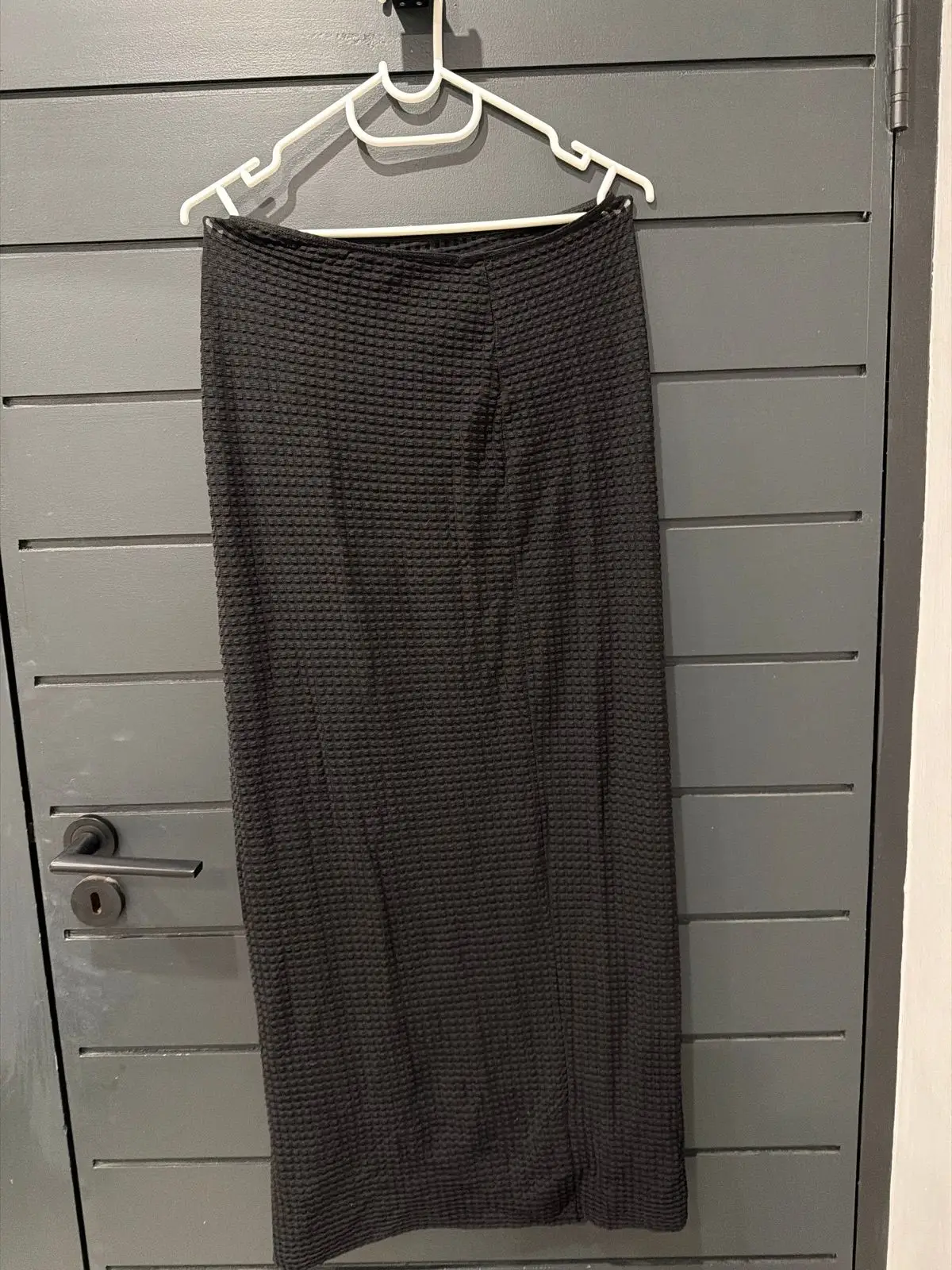 Shein Black Knitted Maxi Skirt with Rose Detail