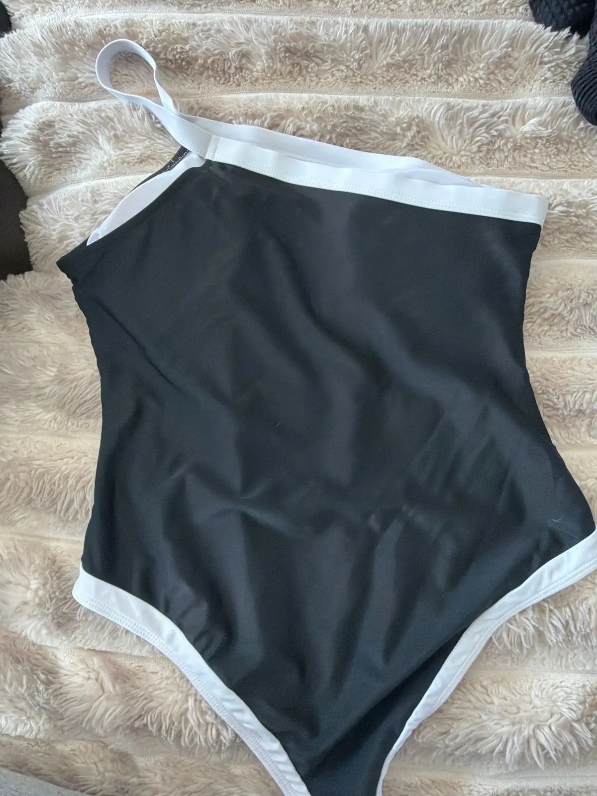 Shein One-Shoulder Black And White Swimsuit