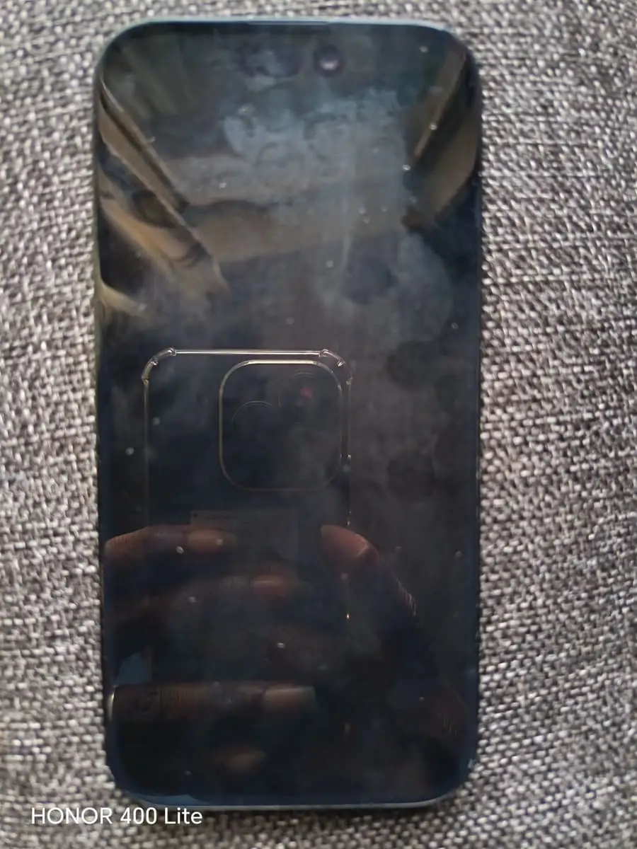 Apple IPhone 15 on passcode got a pretty crack on the back
