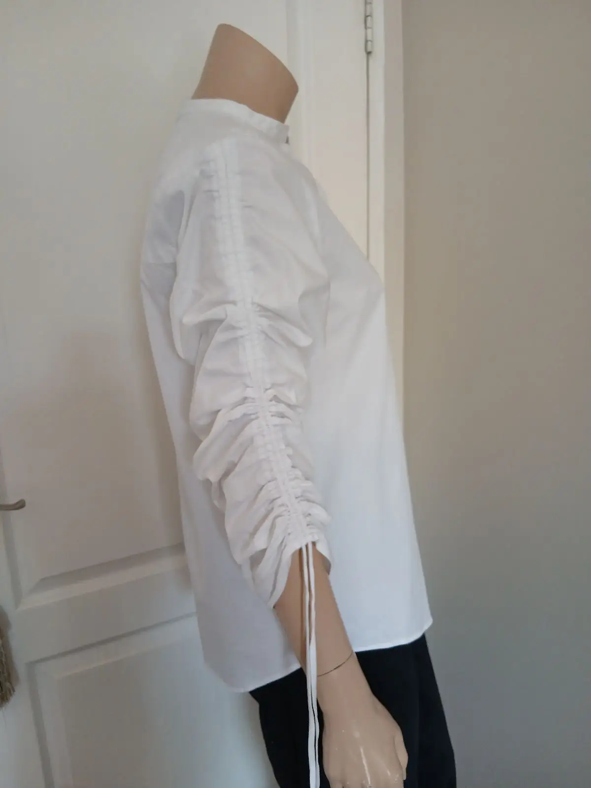 Studio W White Long-Sleeve Blouse with Tie Cuffs