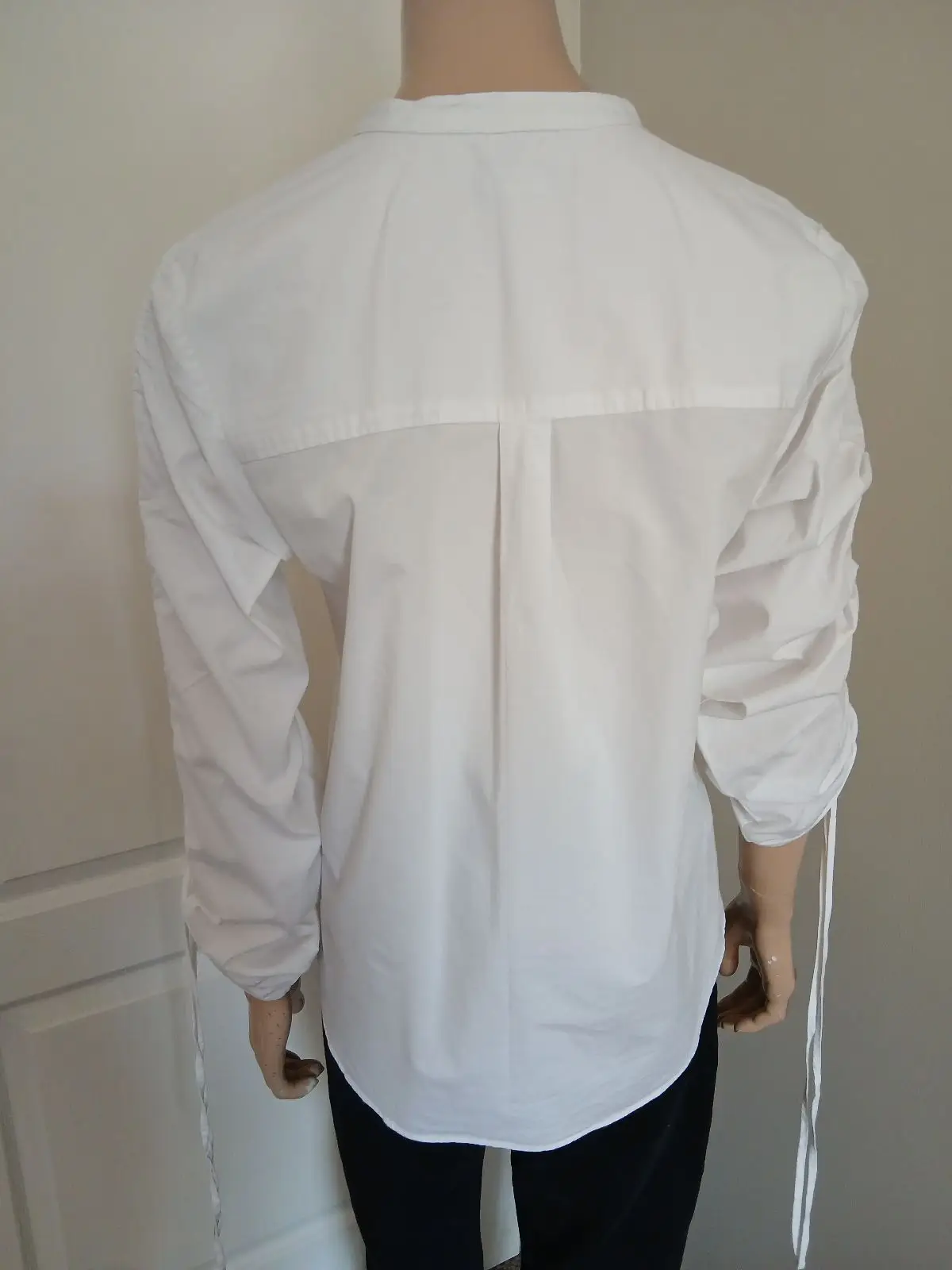 Studio W White Long-Sleeve Blouse with Tie Cuffs