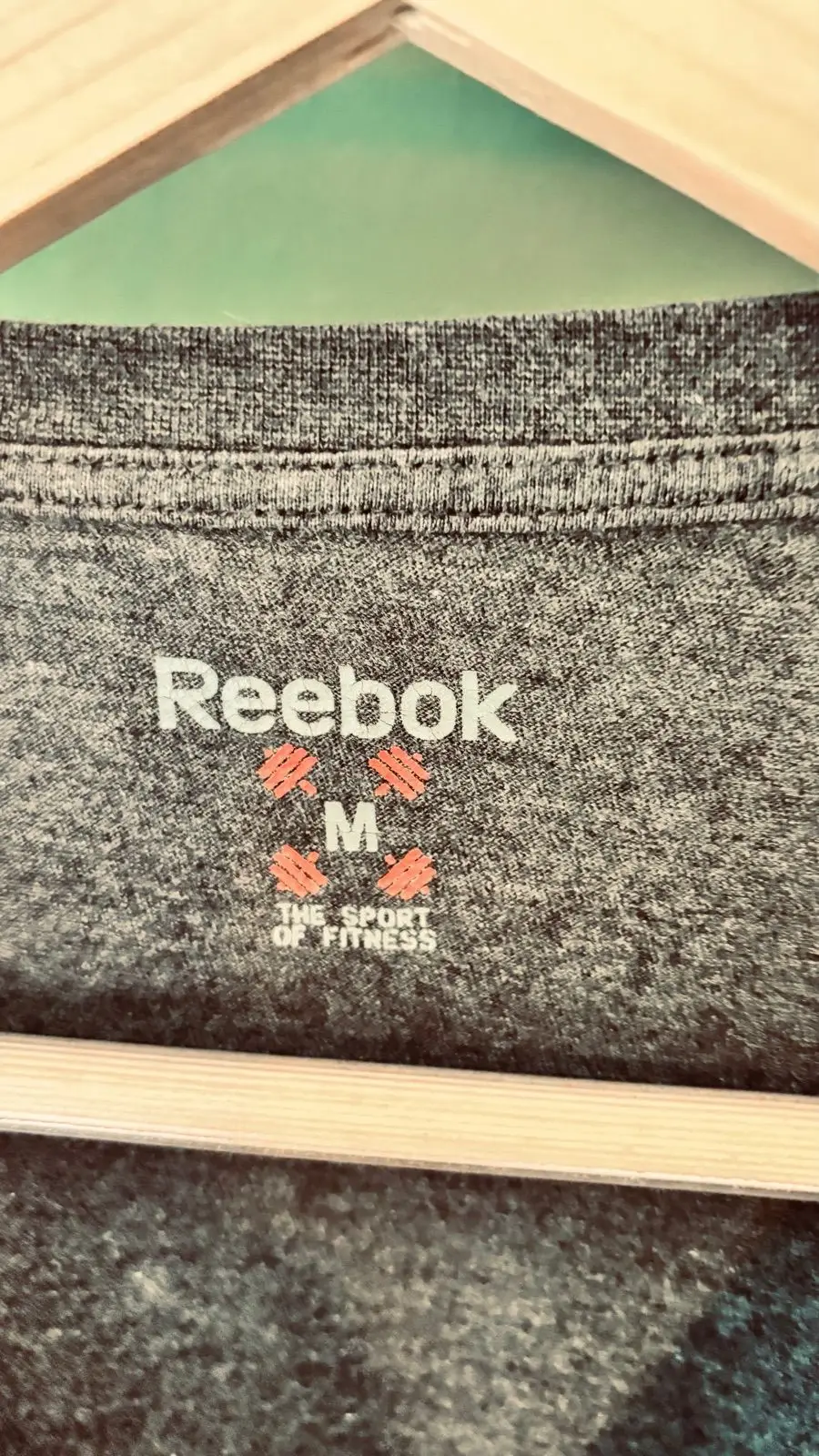 Reebok Grey Graphic T-Shirt Medium