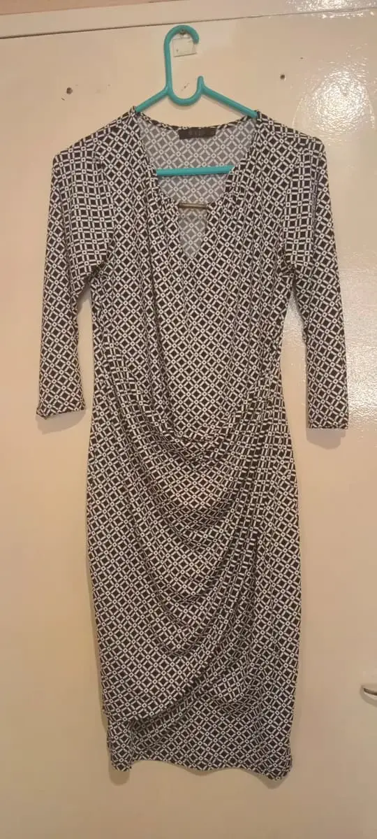 & Other Stories 🖤🤍 Black & White Diamond Print Dress! Elegant, classy and eye-catching!