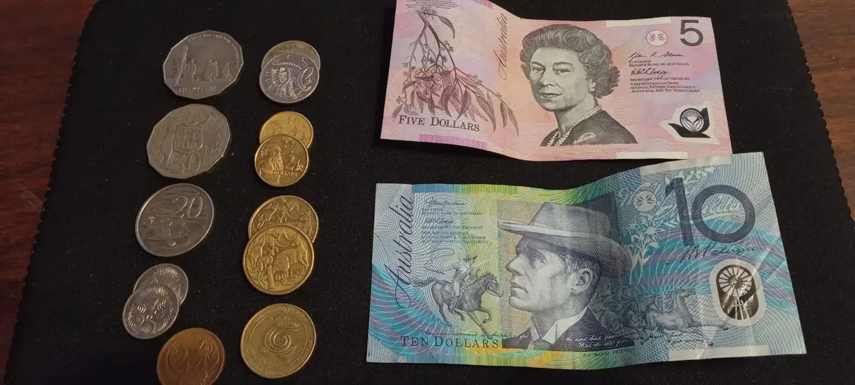 Australian Currency Notes and Coins Bundle