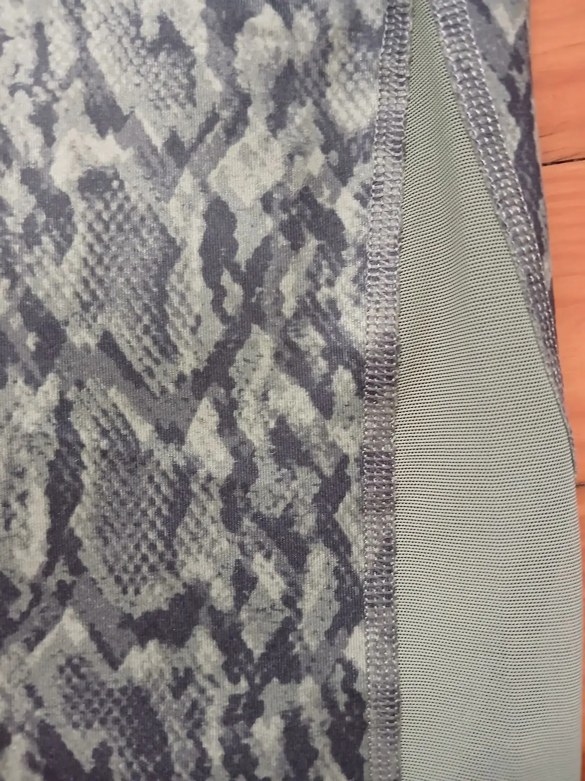 Old Navy Active Patterned Leggings