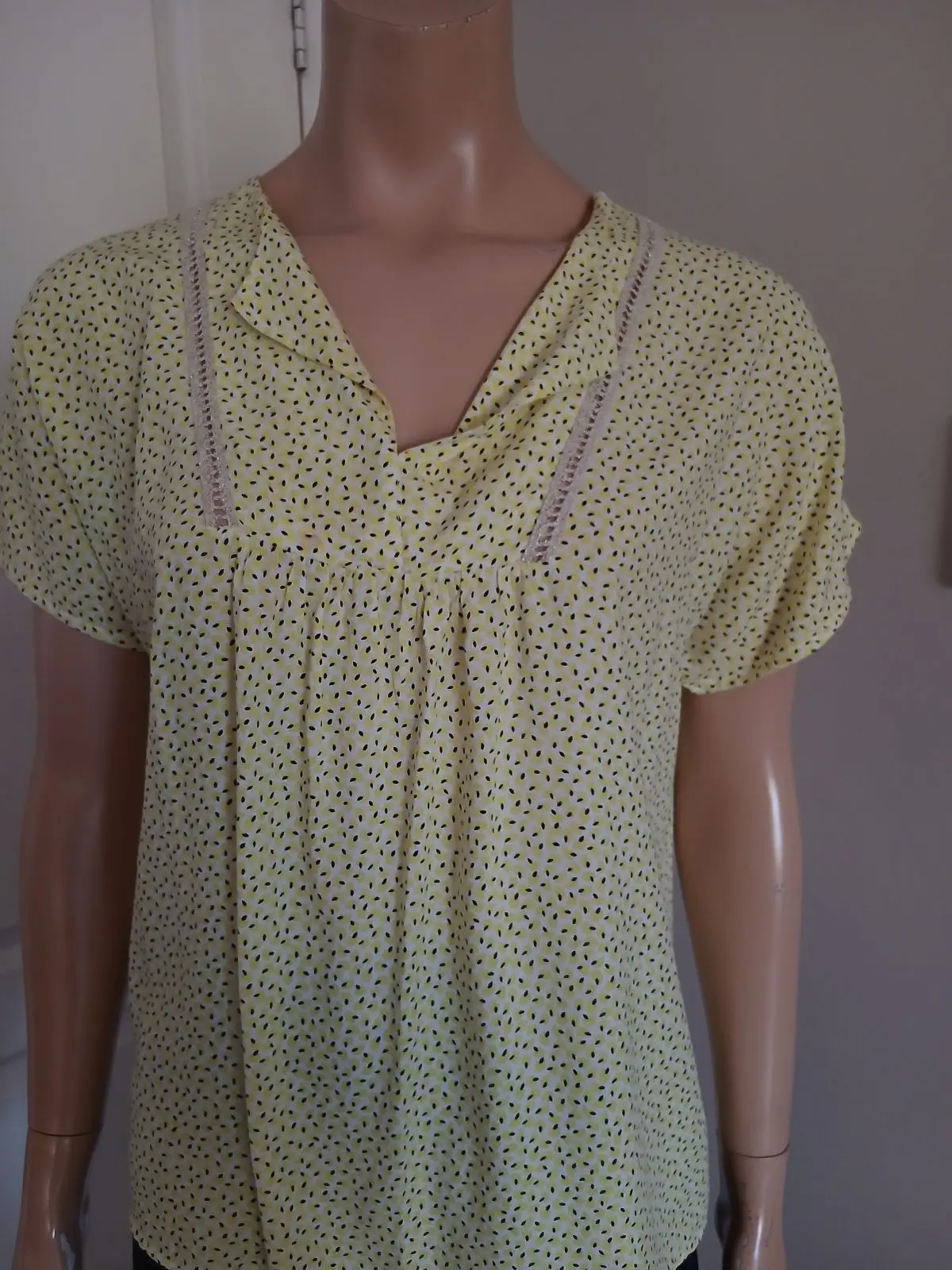 Yellow Printed V-Neck Short Sleeve Blouse