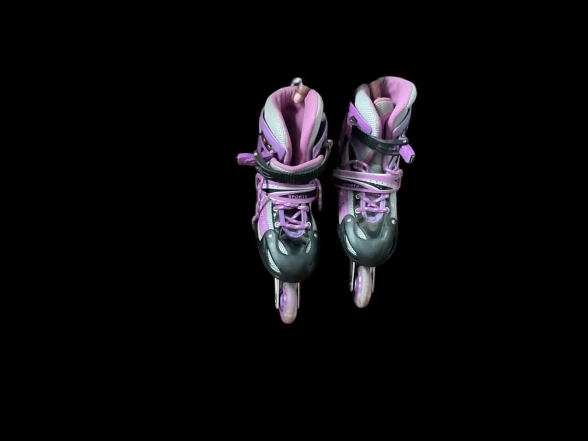 Boys / girls inline skates in purple and back