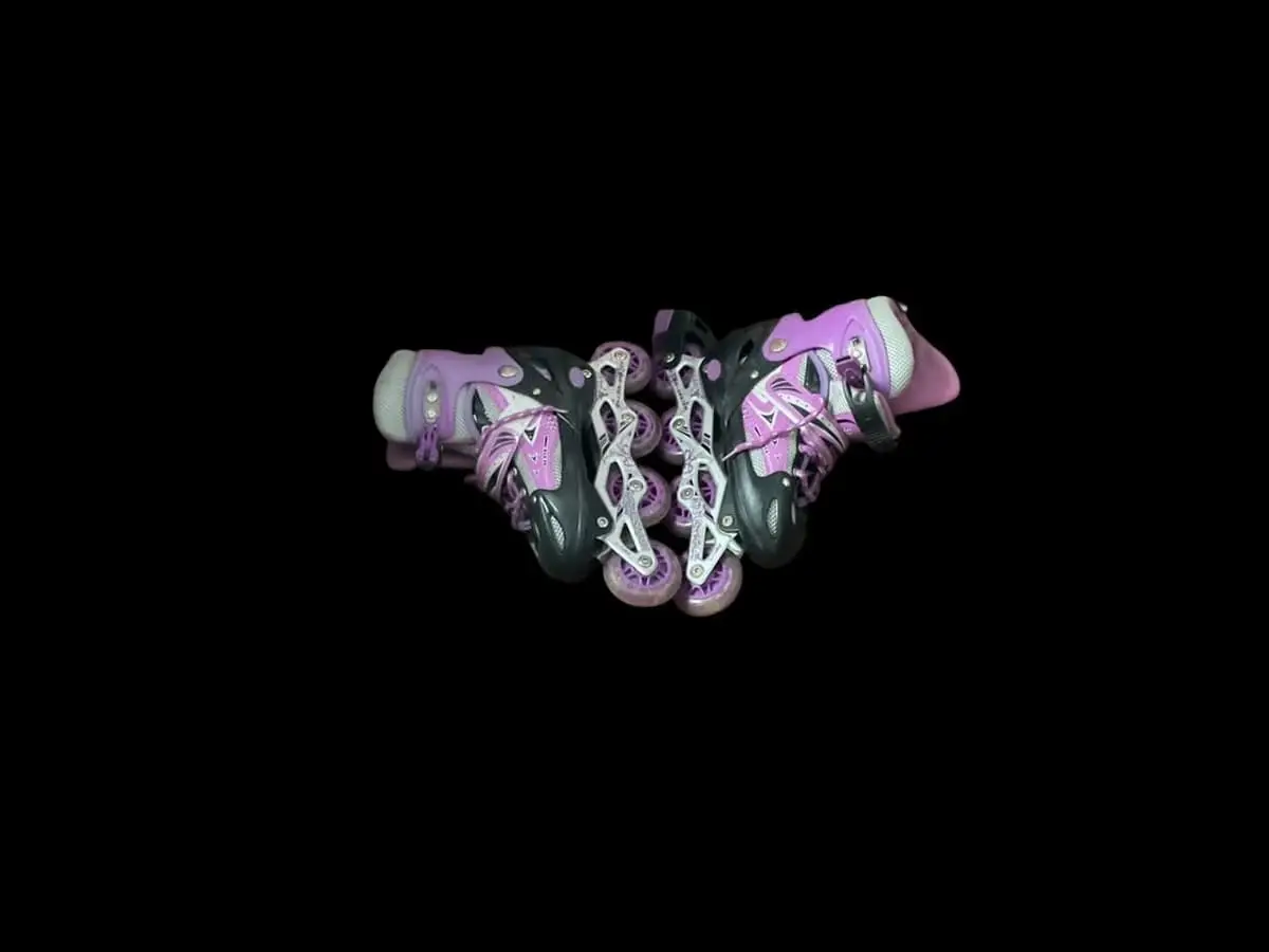 Boys / girls inline skates in purple and back