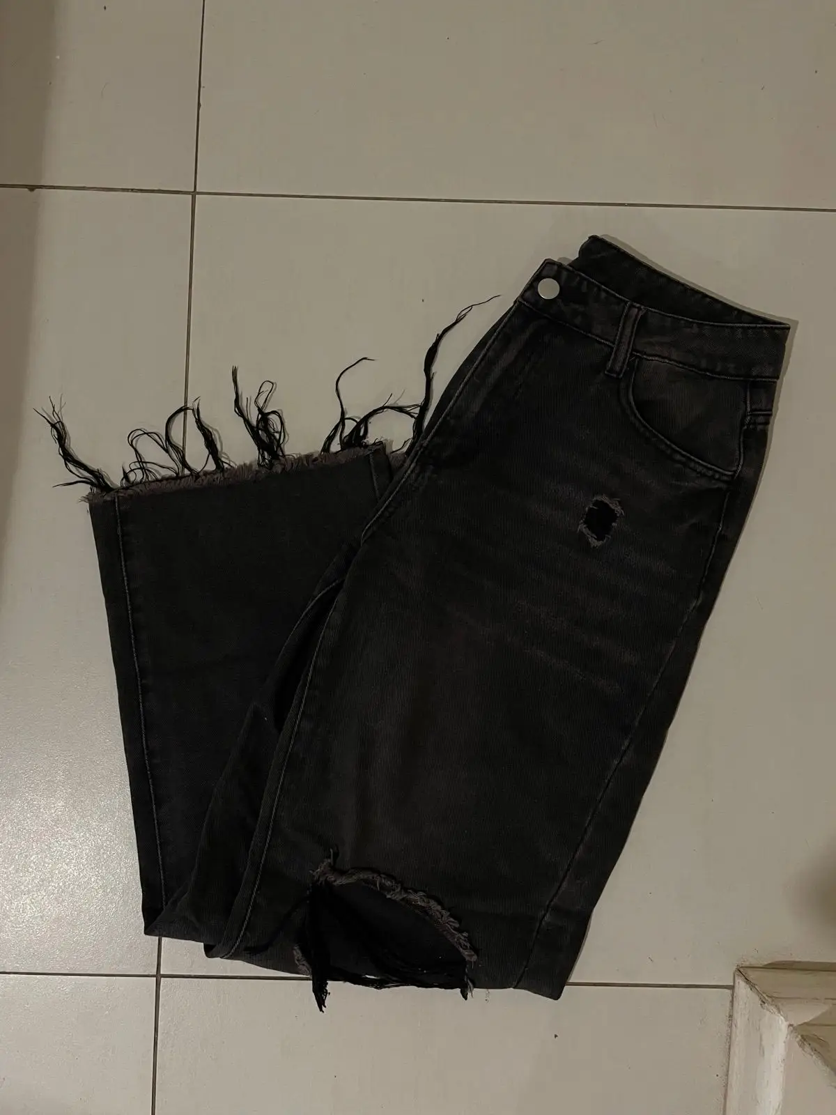 SHEIN Distressed Black Denim Jeans