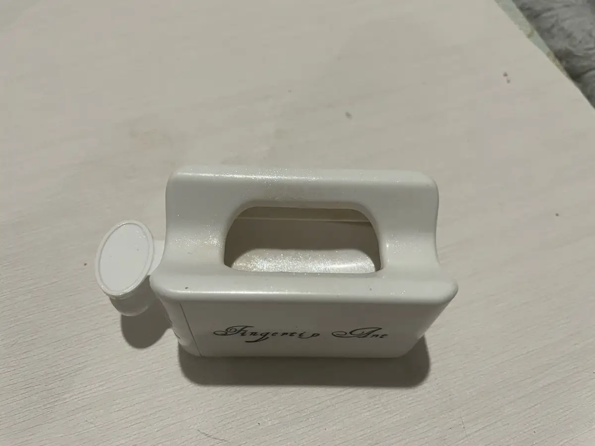 Fingertip Art Beauty Tool White