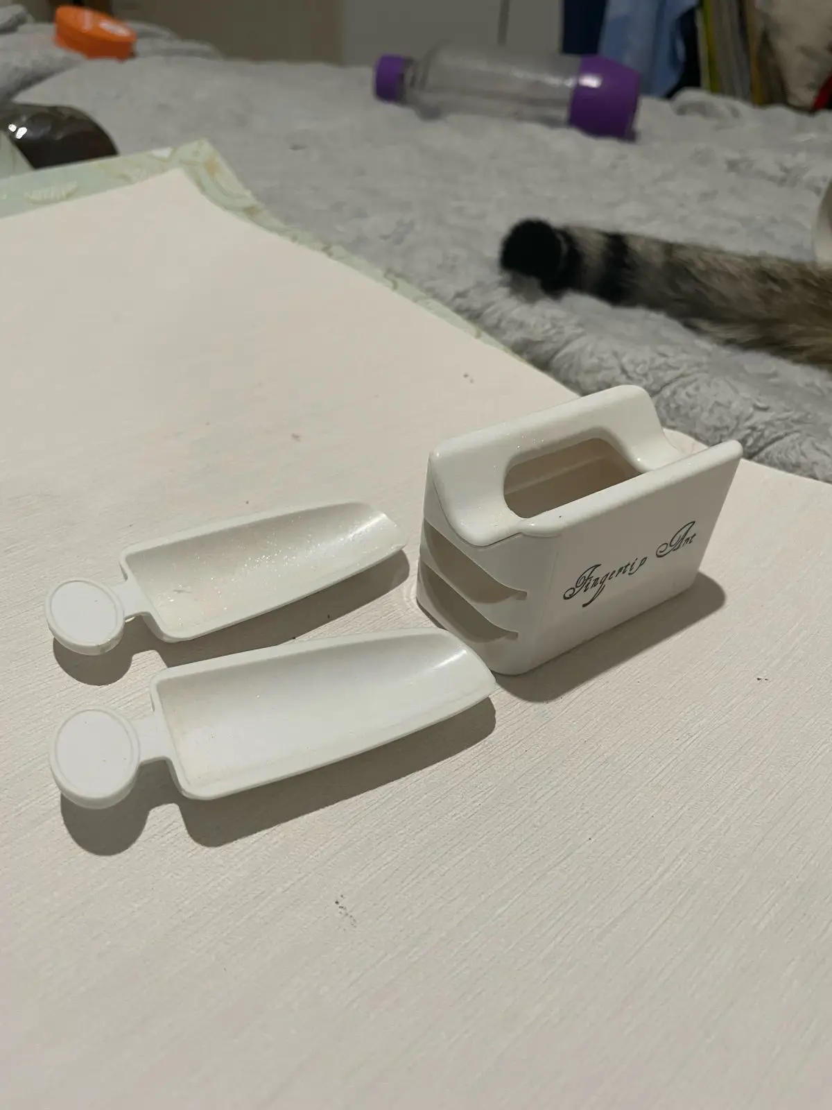 Fingertip Art Beauty Tool White