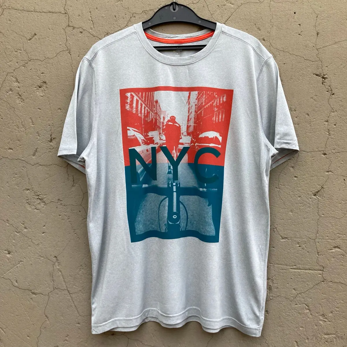 Old Navy Active NYC Graphic T-Shirt Grey XL