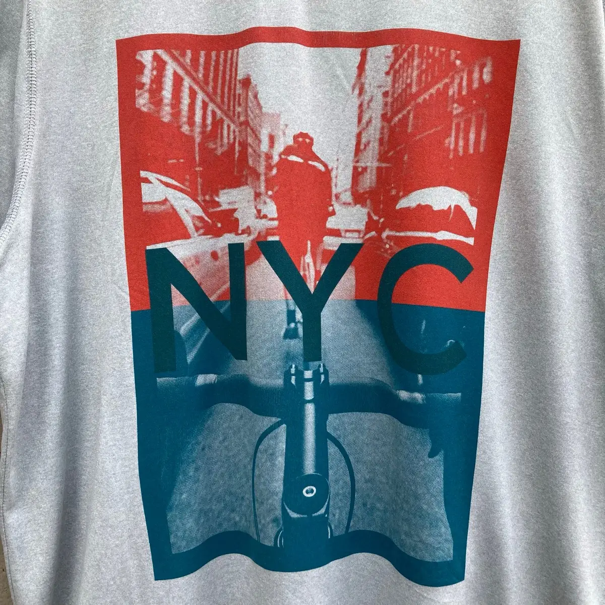 Old Navy Active NYC Graphic T-Shirt Grey XL