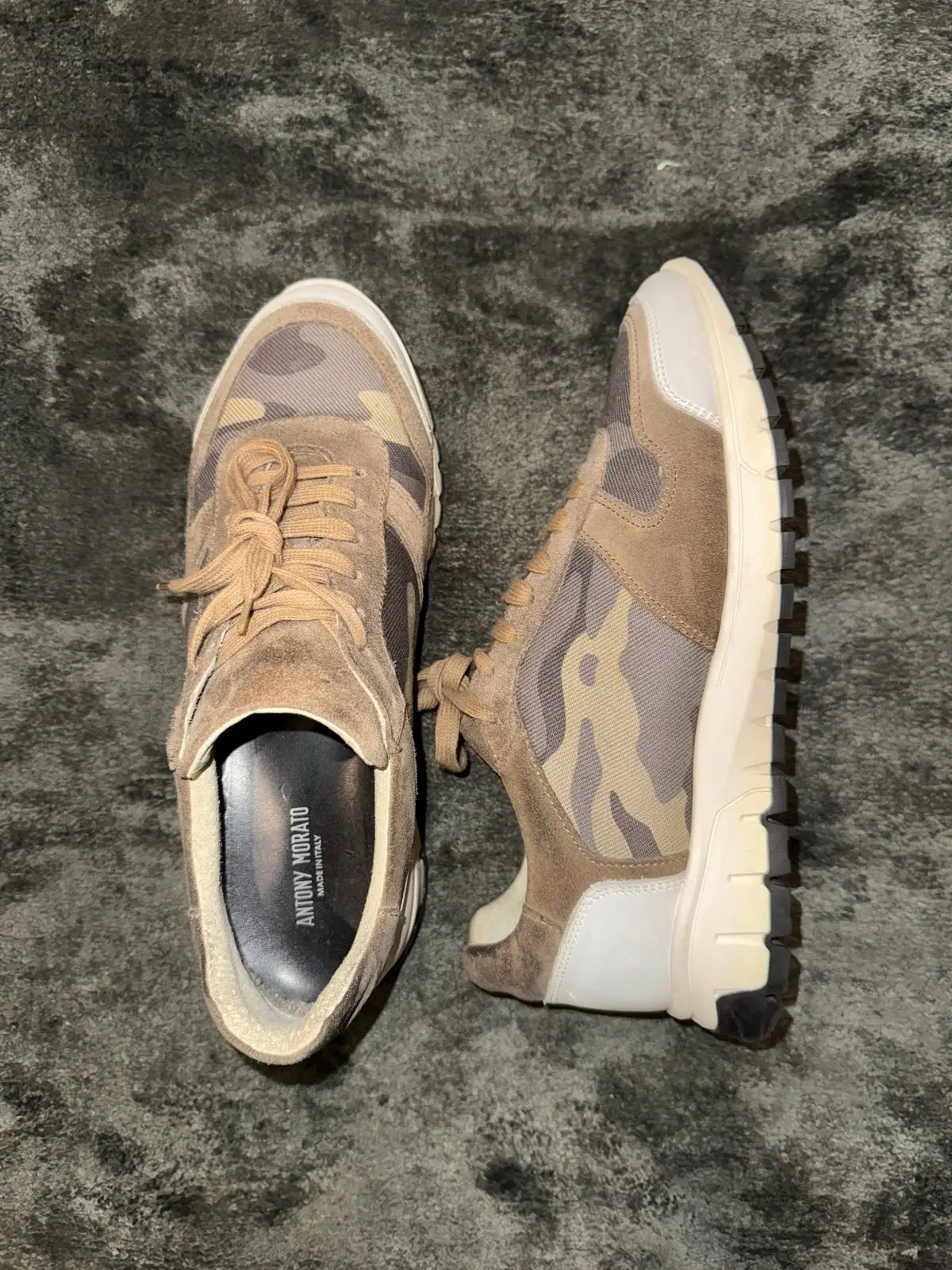 Ambidextrous Sneakers Tan Grey Size 42