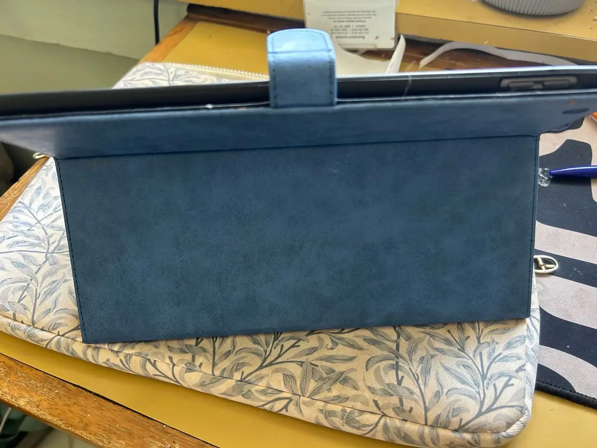 Apple iPad - White - Unknown Model & Storage