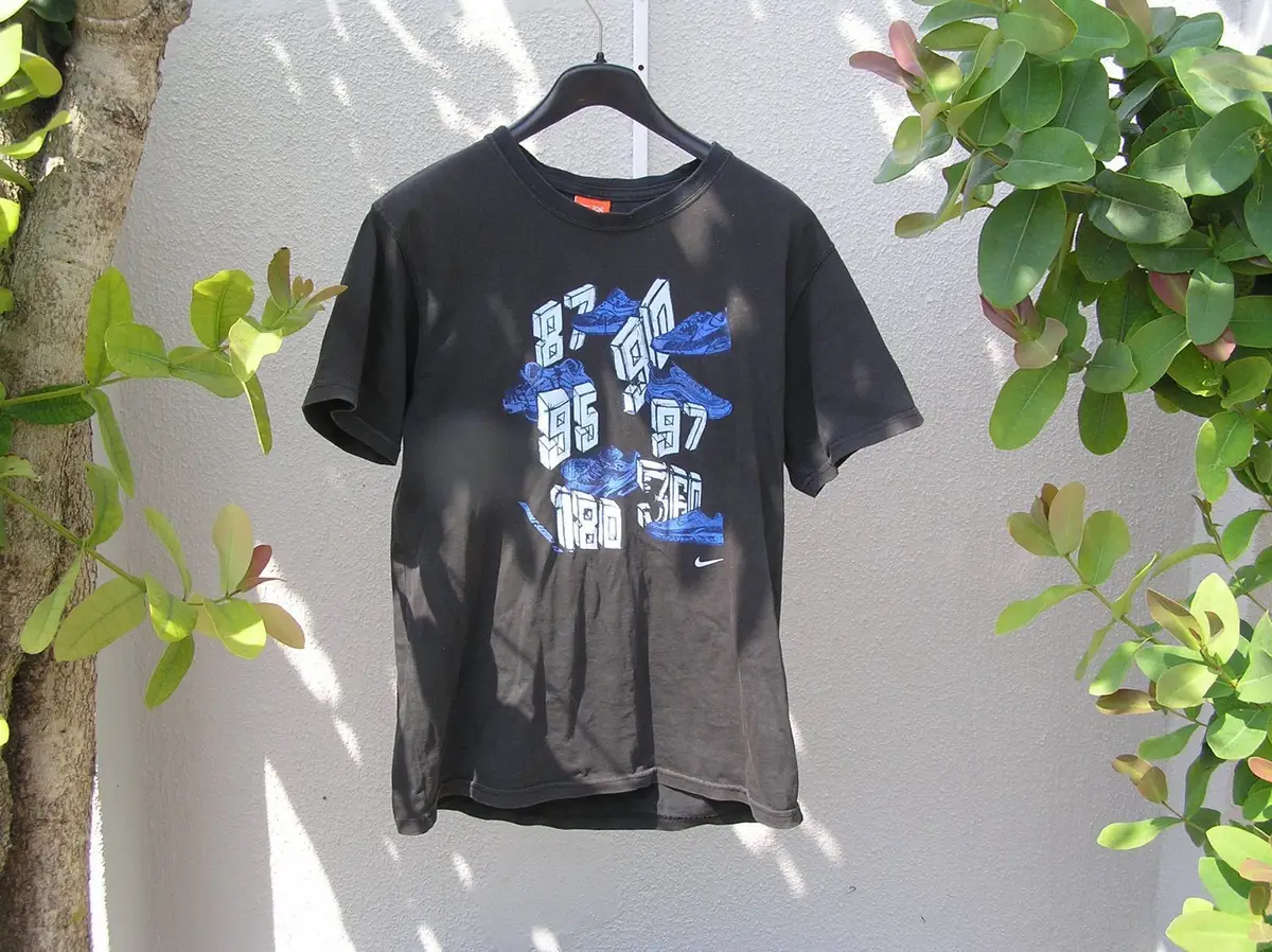 Nike Black T-Shirt Blue Graphic Print