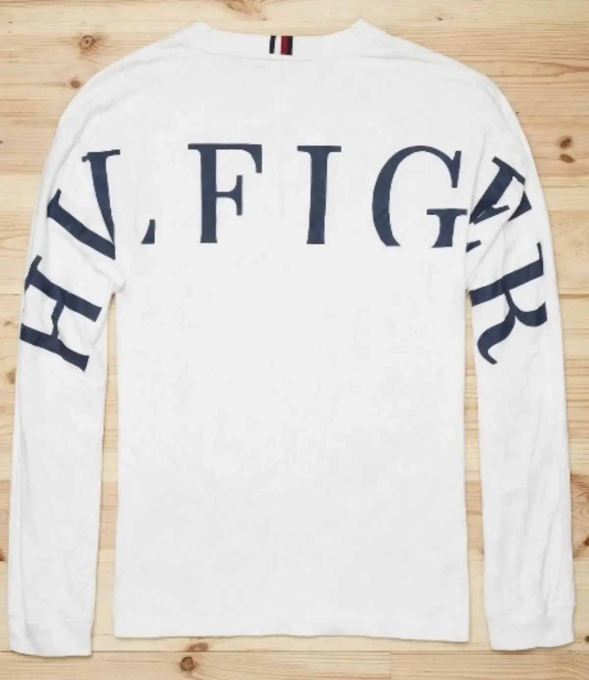 Tommy Hilfiger Item — Size M