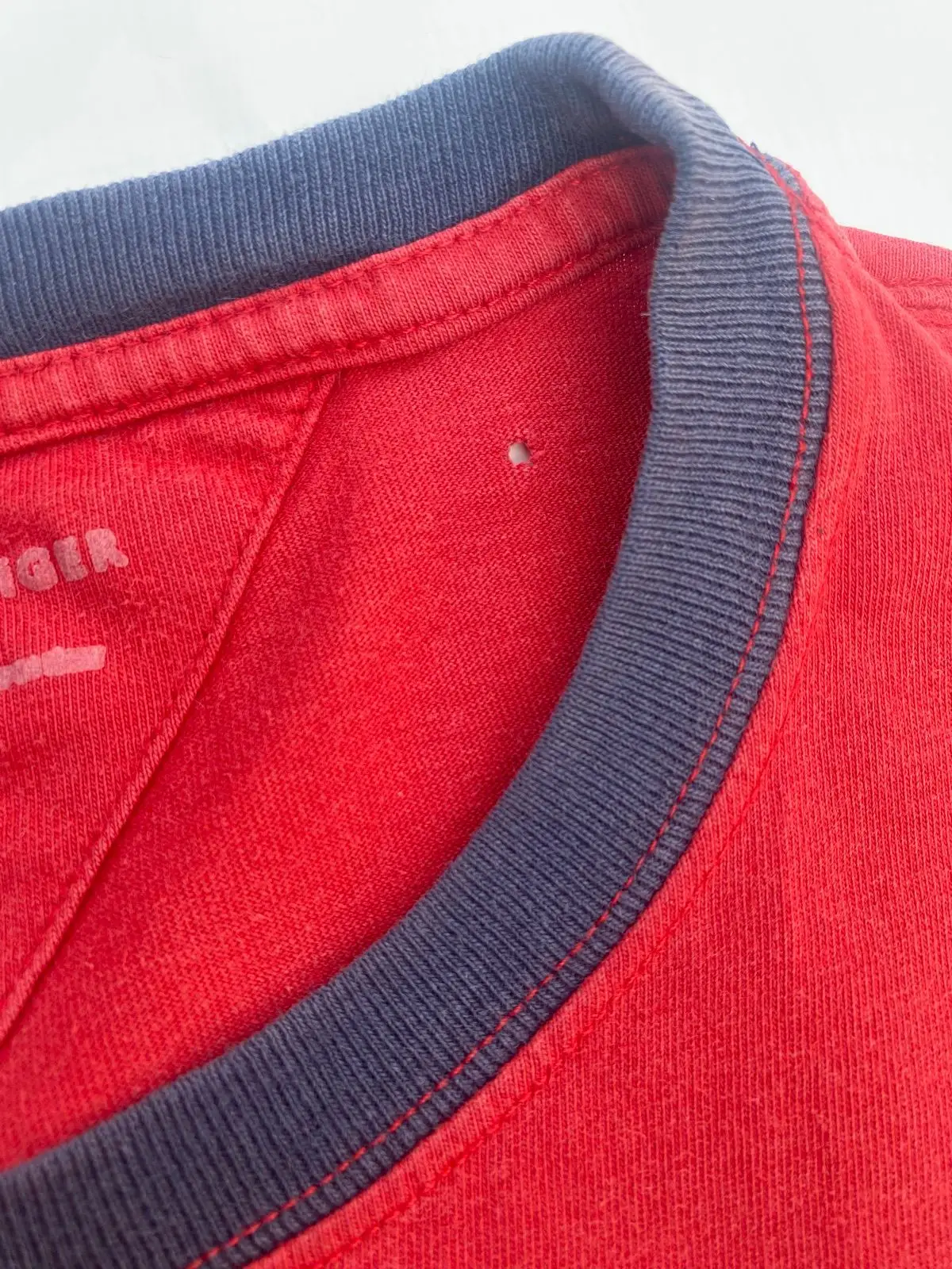 Tommy Hilfiger Item — Size M