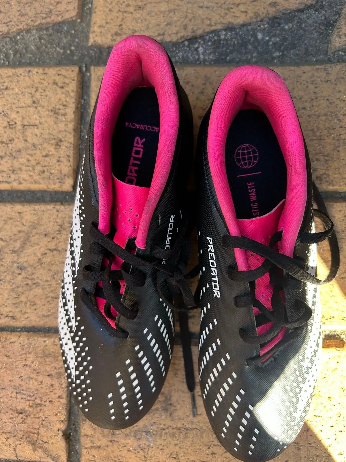 Adidas Sneakers — Size 40