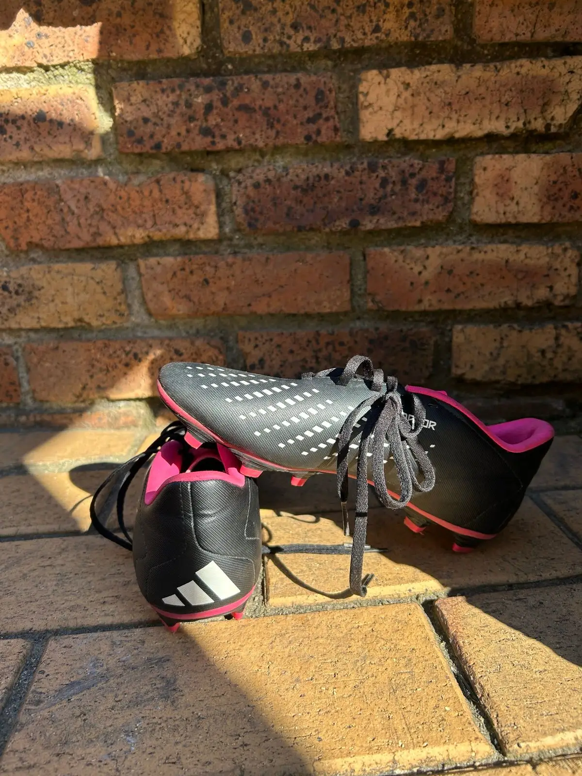Adidas Sneakers — Size 40