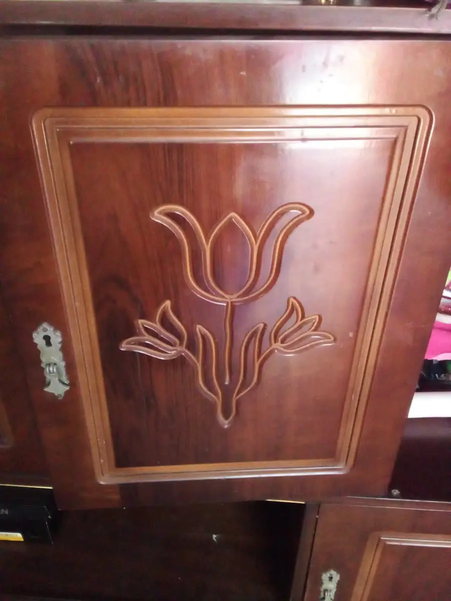 Imbuia vaneer roomdivider/tv cabinet