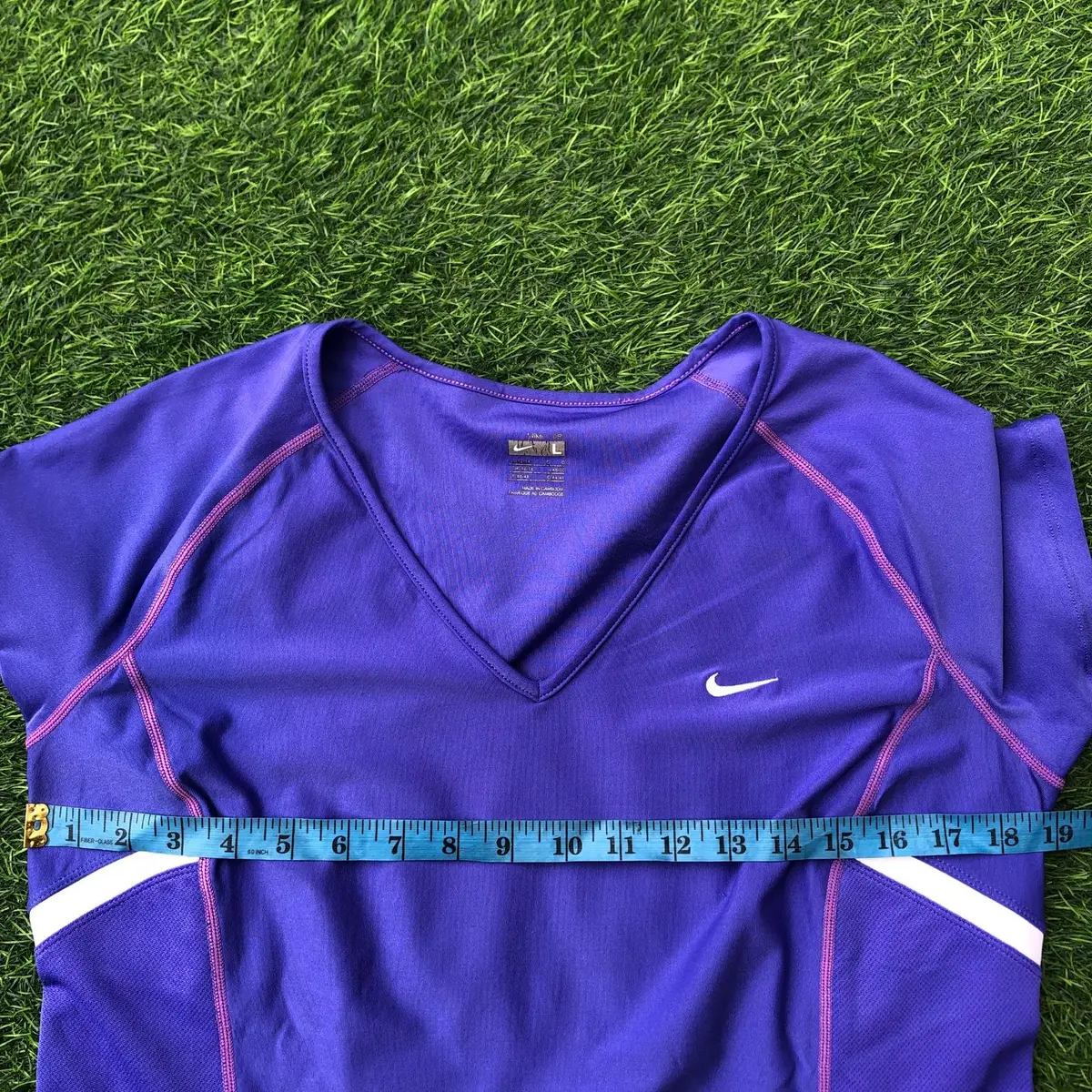 Nike Sneakers — Size L