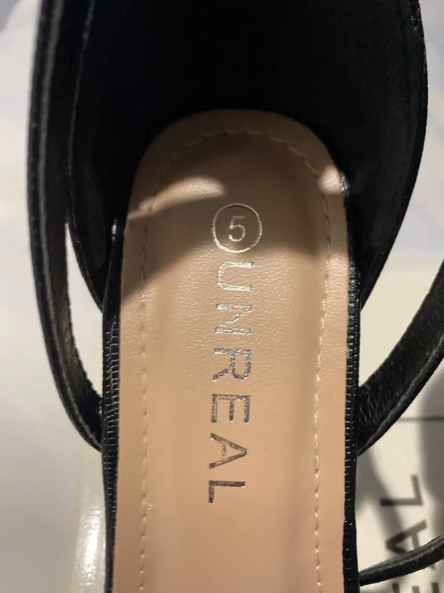 brand :Unreal high heels size 5