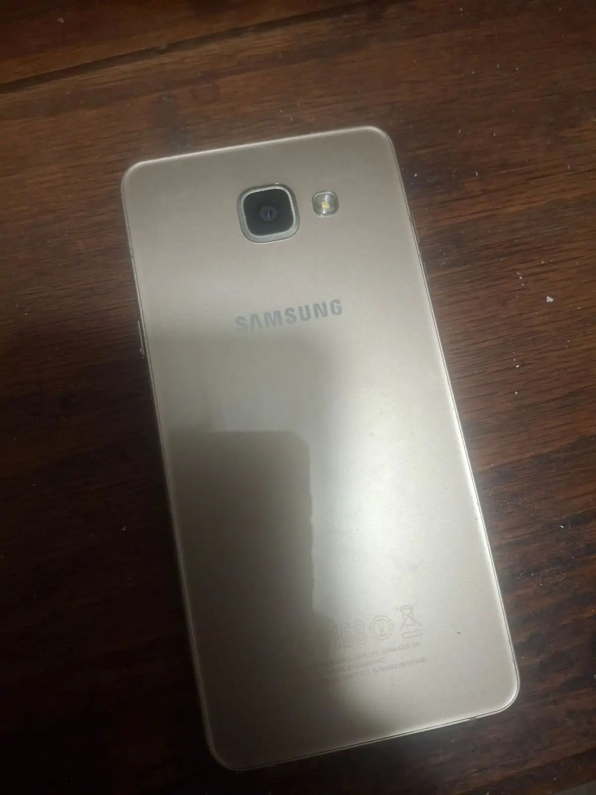 Samsung Smartphone Gold