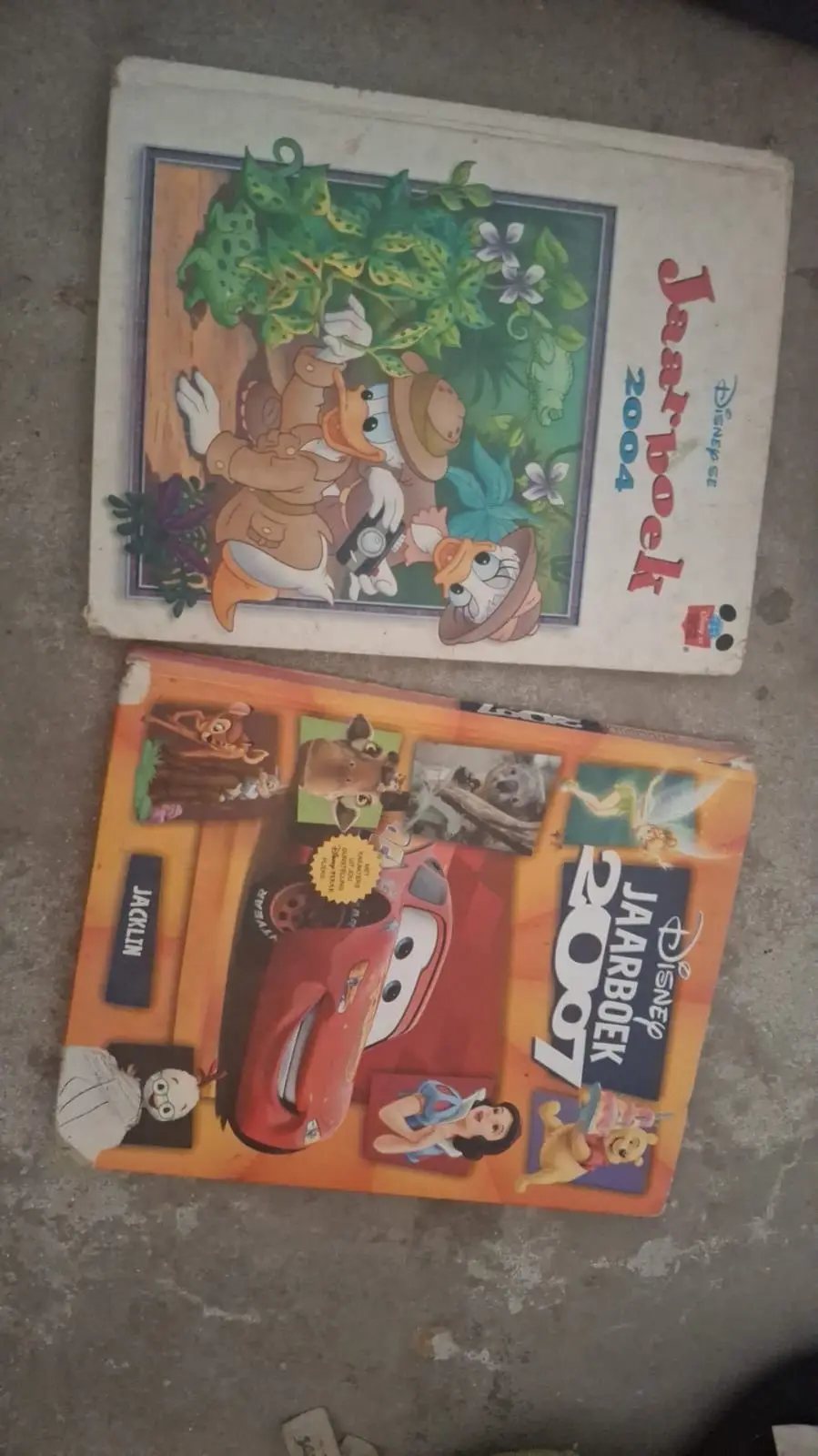 Disney Jaarboek 2004 Hardcover Book