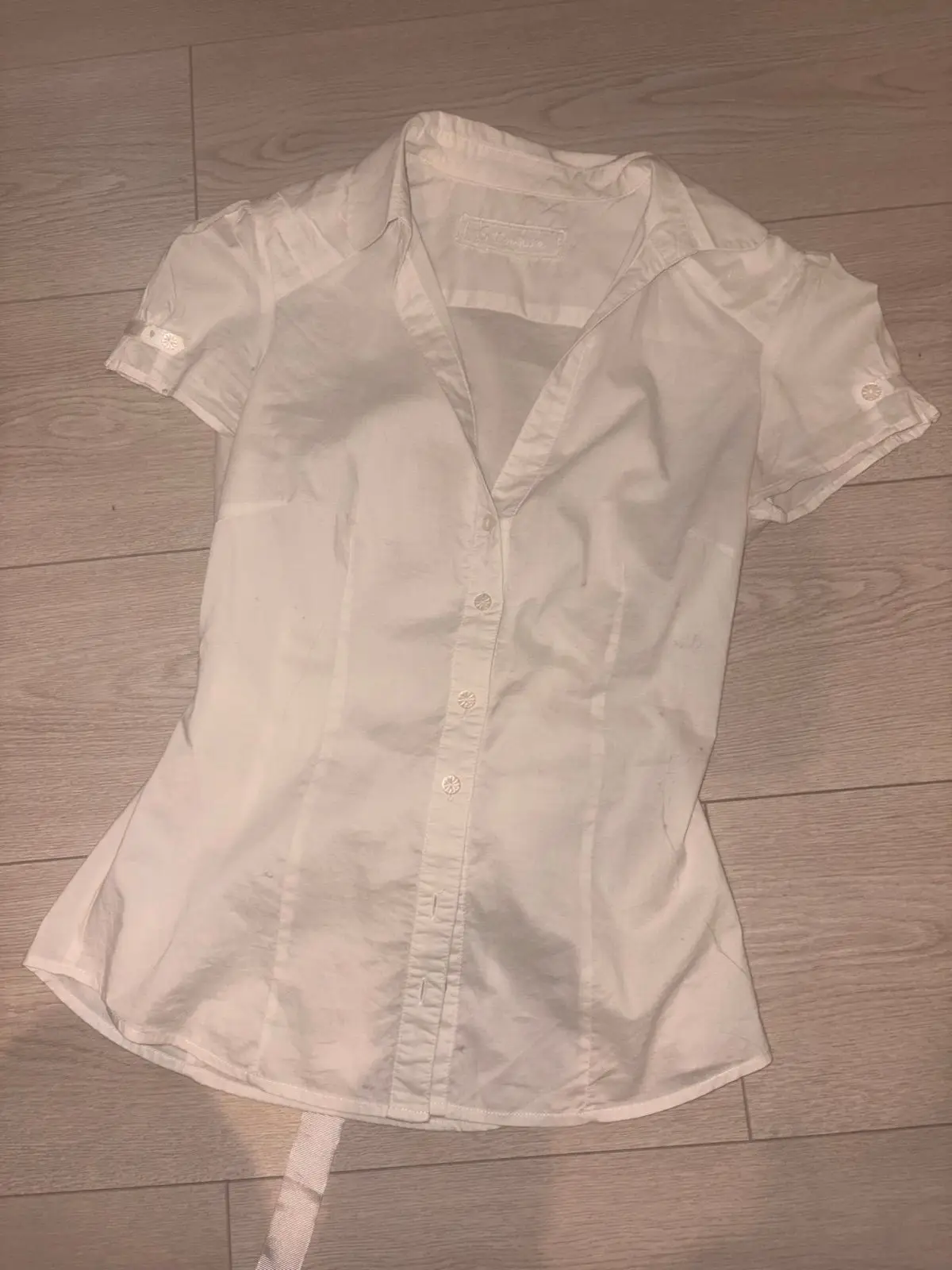 G Couture White Short-Sleeve Button-Up Shirt