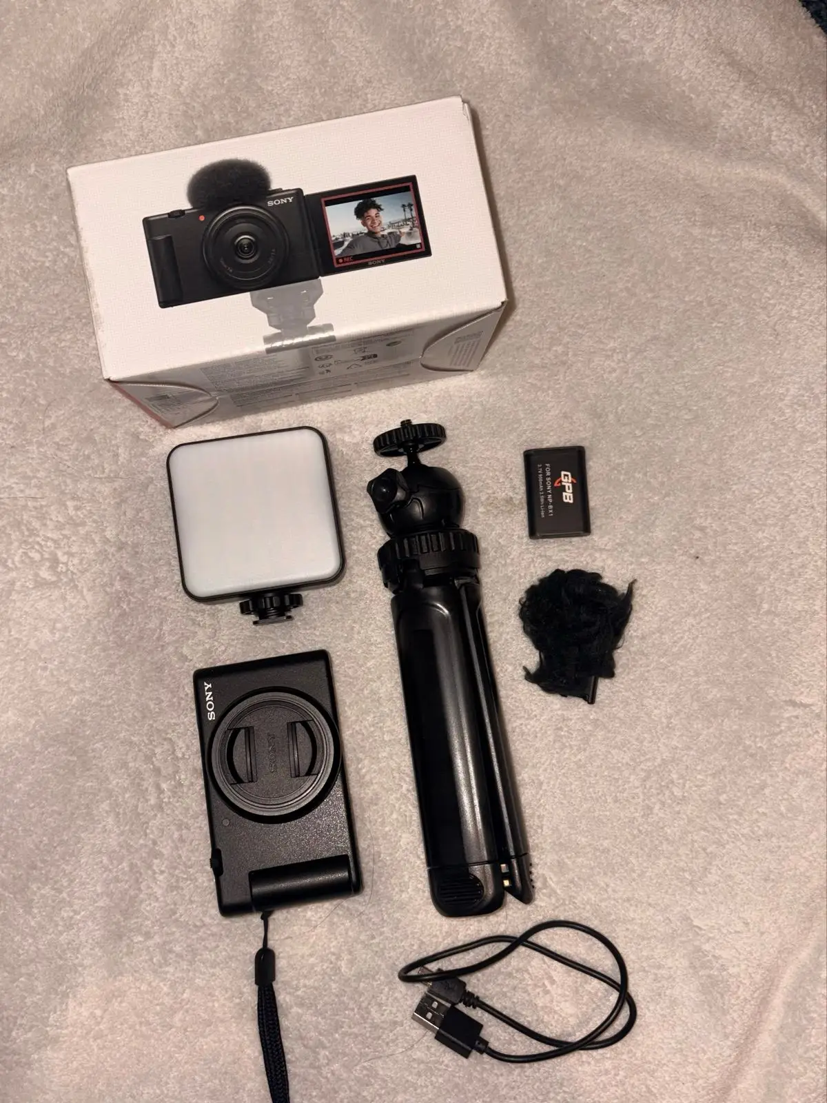 Sony Vlogging Camera Bundle with Tripod and Light